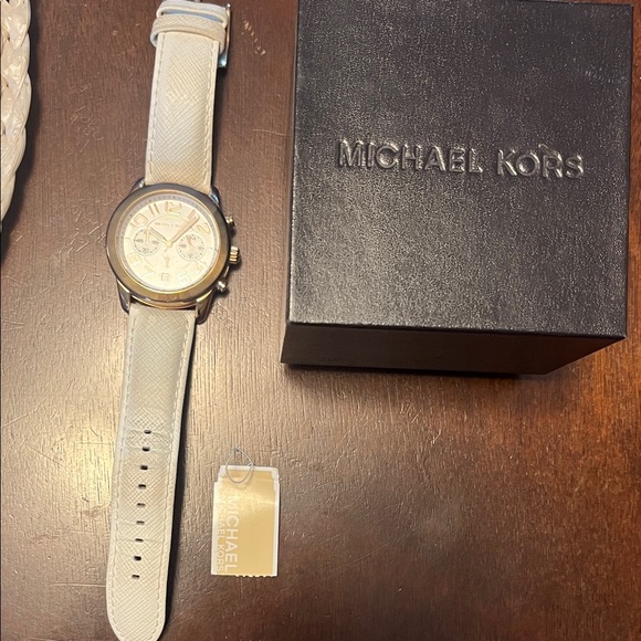 Michael Kors Ivory and Gold Chronograph Watch - Picture 1 of 2
